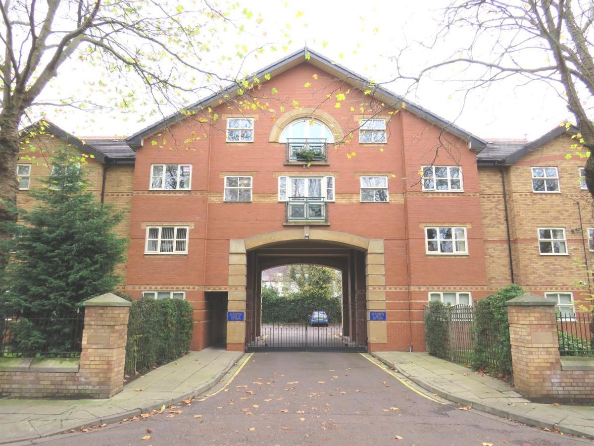 Ferienwohnung The Court Liverpool Exterior foto